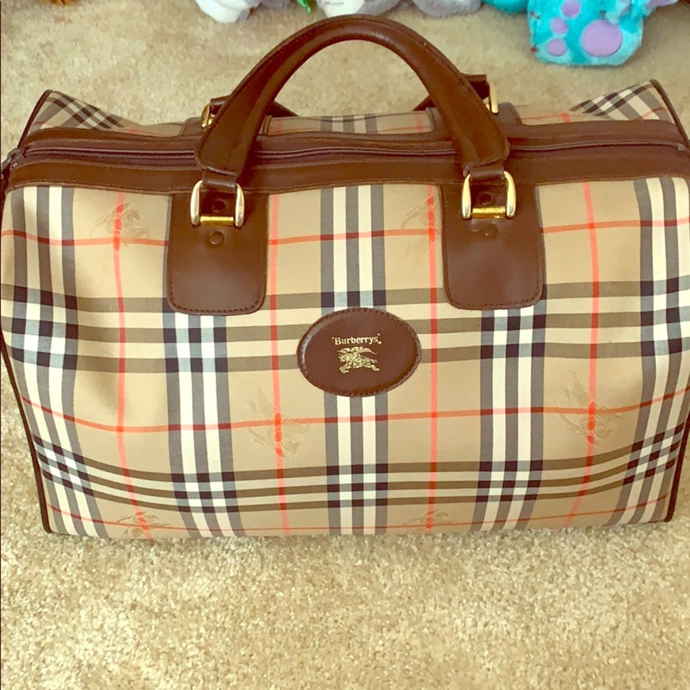 Authentic Burberry Vintage Travelling Bag!!! - Picture 1 of 7